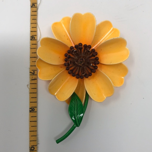 Vintage large flower brooches - Picture 3 of 13